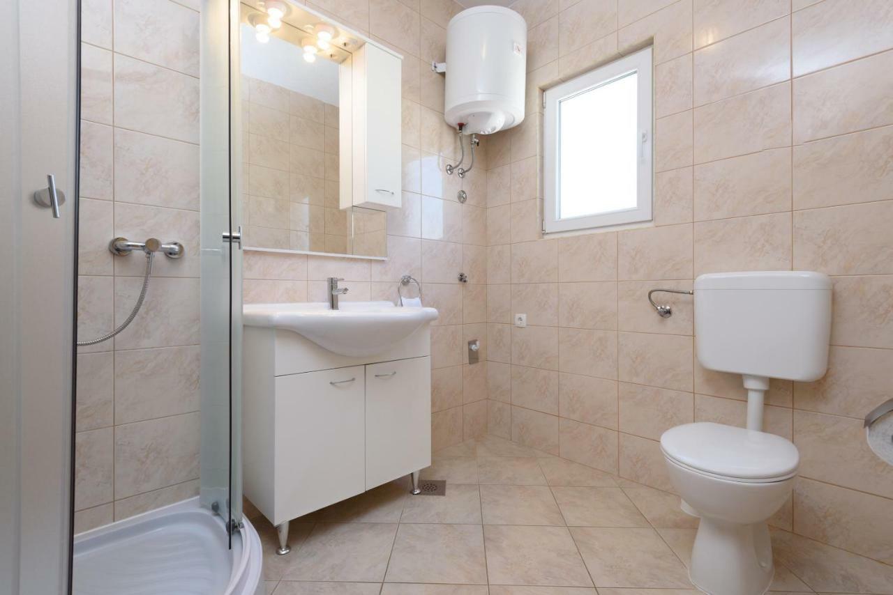 Apartmani Beran Seget Vranjica Exteriör bild