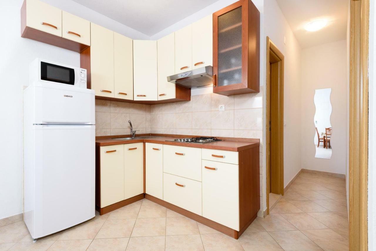Apartmani Beran Seget Vranjica Exteriör bild
