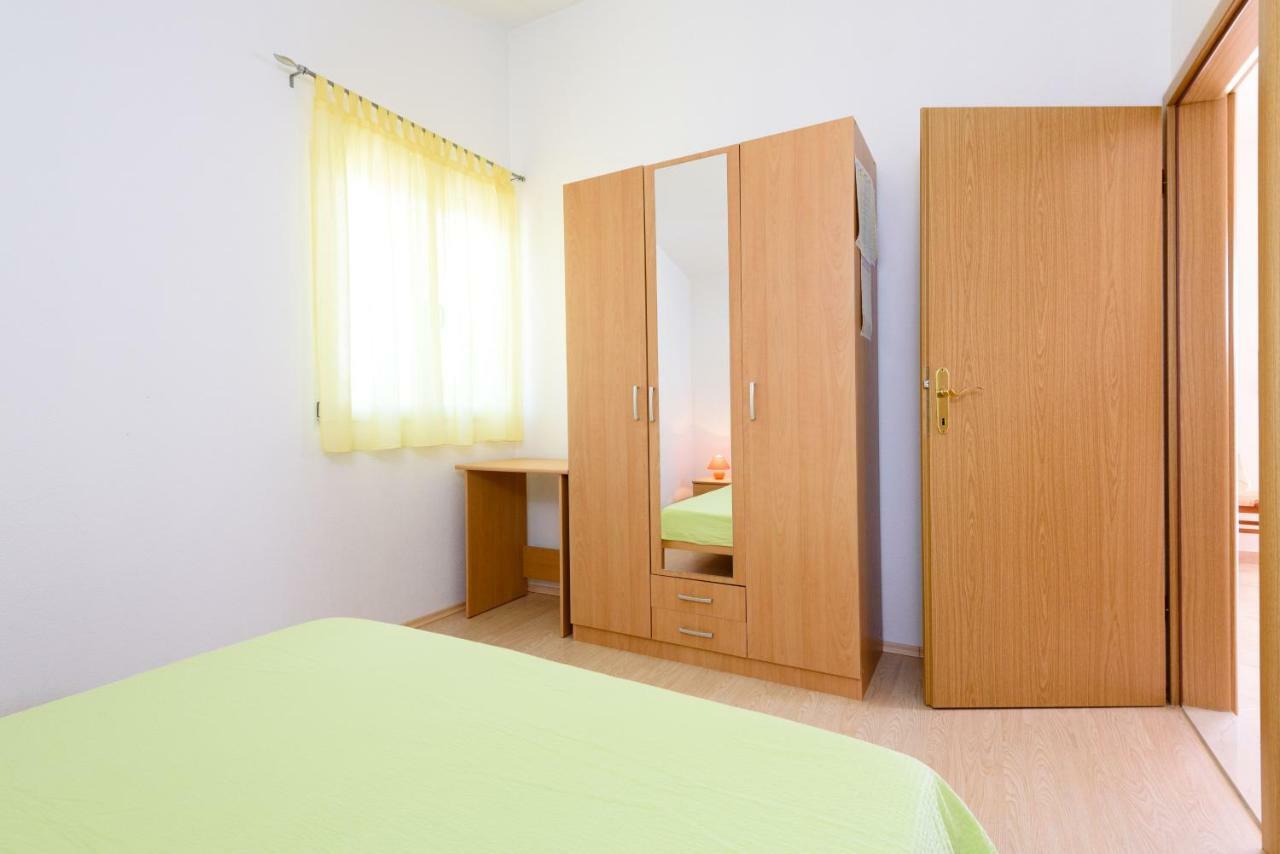 Apartmani Beran Seget Vranjica Exteriör bild