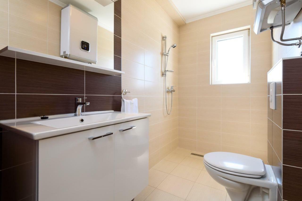 Apartmani Beran Seget Vranjica Exteriör bild
