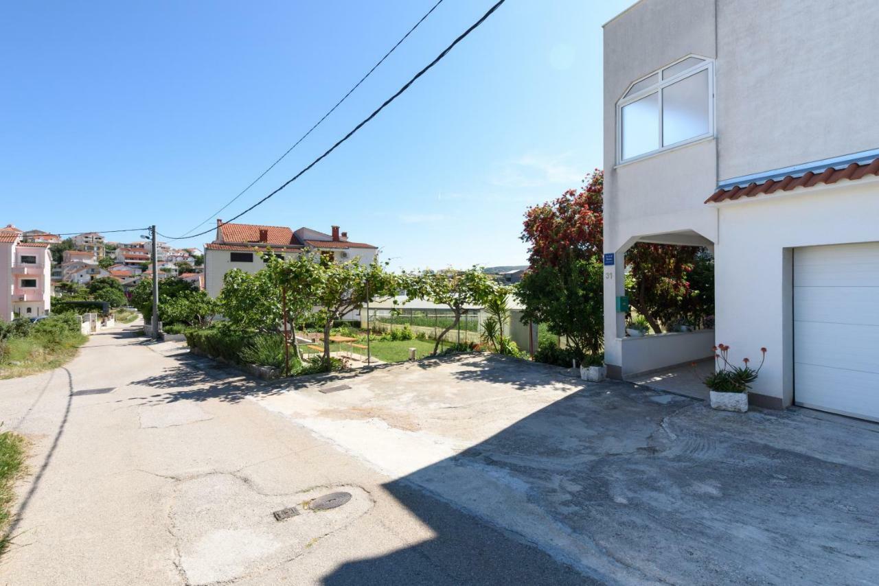 Apartmani Beran Seget Vranjica Exteriör bild