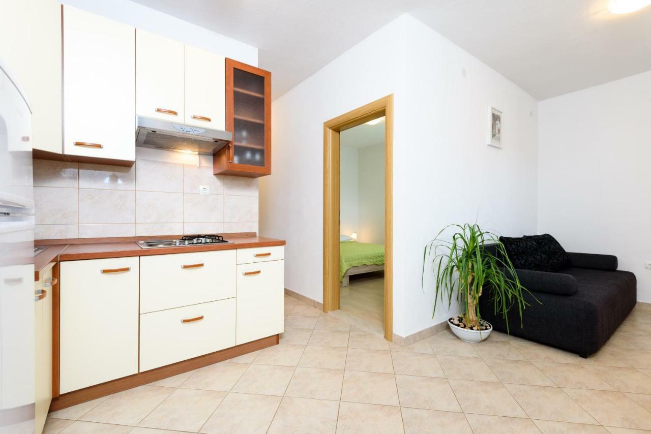 Apartmani Beran Seget Vranjica Exteriör bild