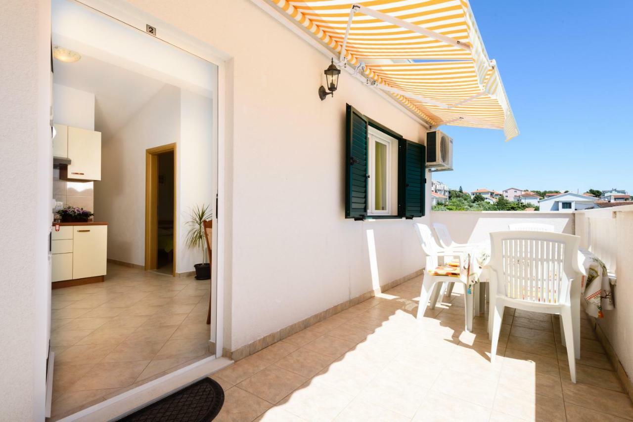 Apartmani Beran Seget Vranjica Exteriör bild